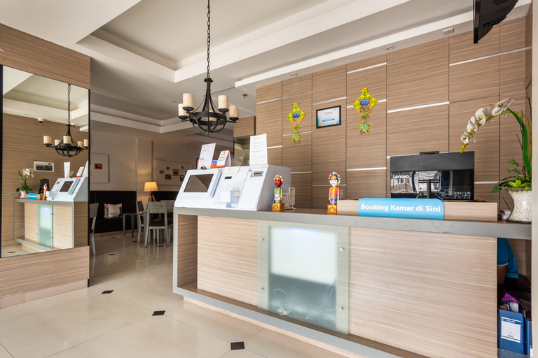 Dining Room, Super OYO 3735 Liv Hotel, North Jakarta