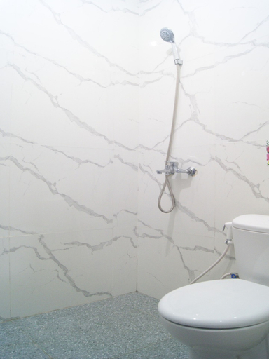 Bathroom 4, Jazz Room Kampung Inggris Syariah, Kediri