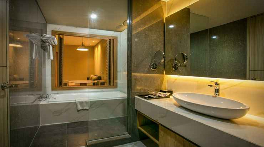 Bedroom 30