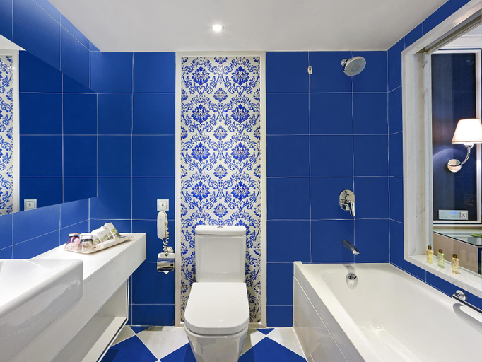 Bathroom 4, Emperor Hotel, Macao