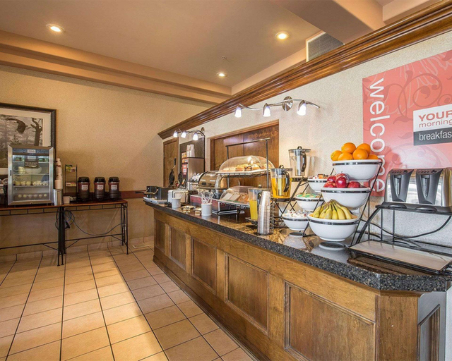 Food & Drinks 5, Comfort Inn Lethbridge South, Division No. 2