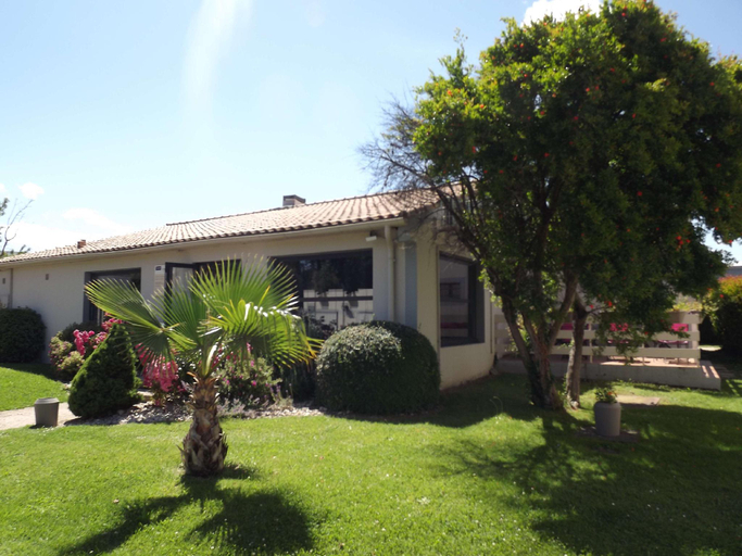 Exterior & Views 1, Kyriad Avignon - Cap Sud, Vaucluse