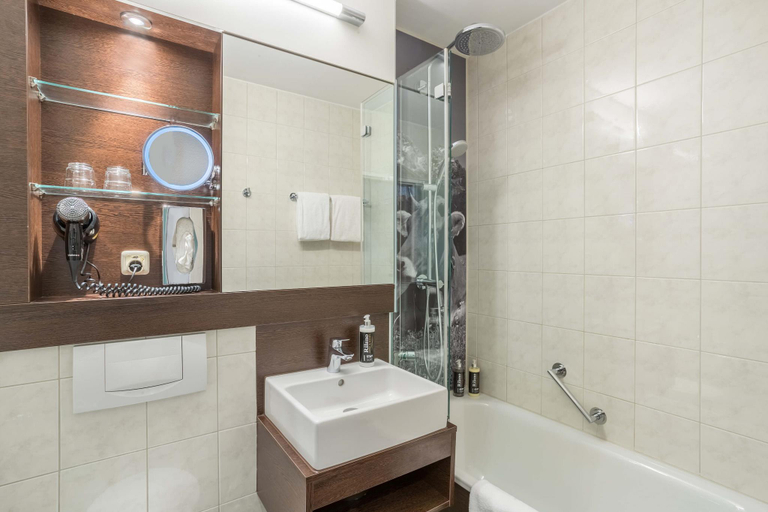 Bathroom 4, The Rilano Hotel Munich, Trademark Collection by Wyndham, München