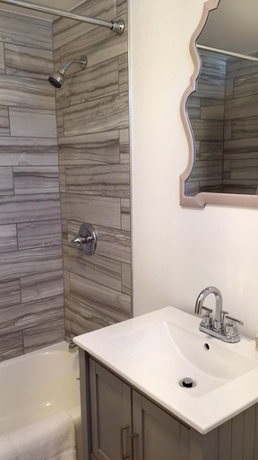 Bathroom, Carriage House Studio Apts, New Haven