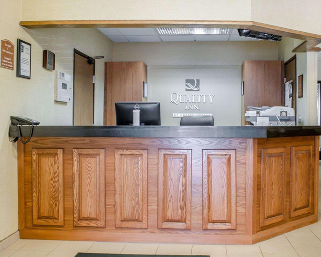 Public Area 2, Quality Inn Tomah, Monroe