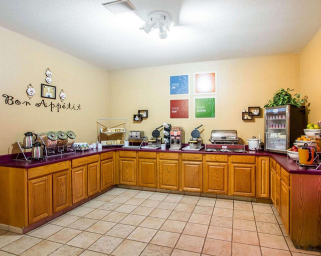 Food & Drinks 5, Comfort Inn Camp Verde I-17, Yavapai