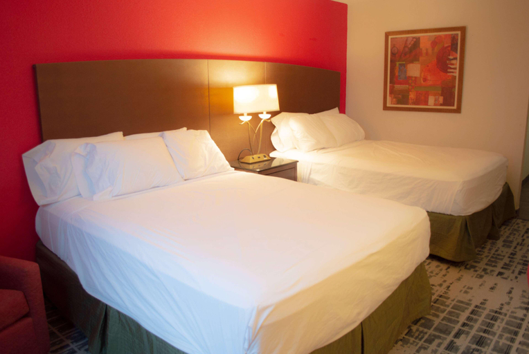 Bedroom 4, Baymont by Wyndham Ferndale/Royal Oak, Oakland