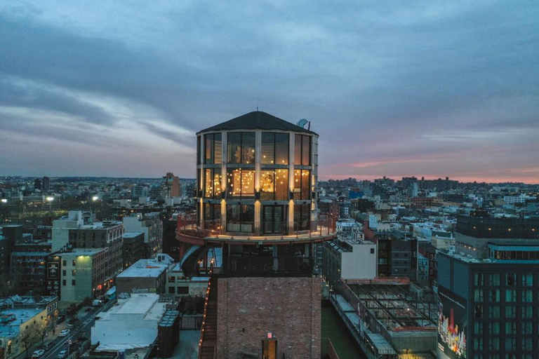 Arlo Williamsburg, New York