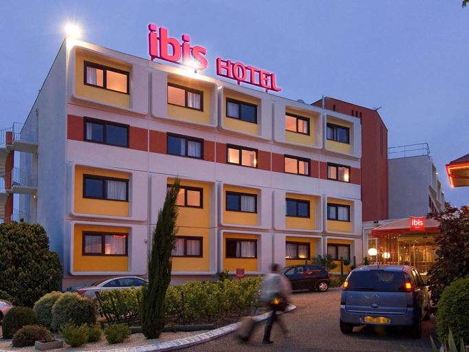 Exterior & Views 2, ibis Bordeaux Lac, Gironde