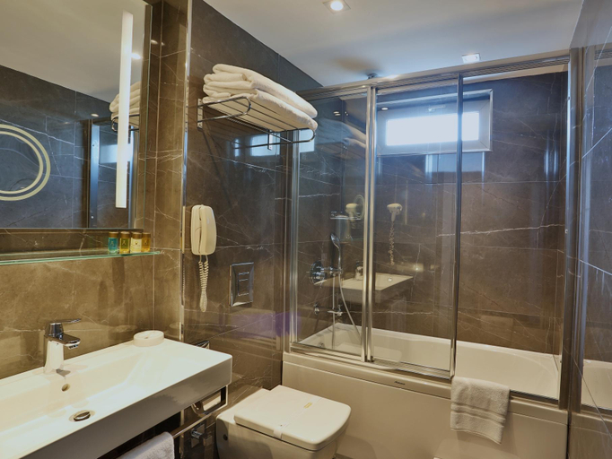 Bathroom 5, AHC Old City Hotel, Fatih