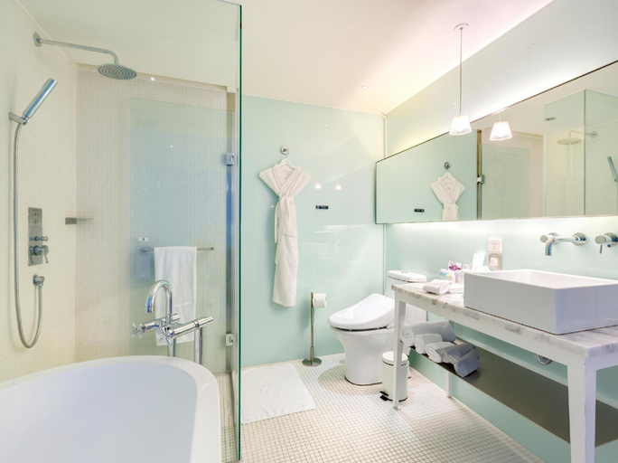 Bathroom 3, Ambience Hotel, Taipei City