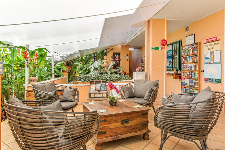 Public Area, Martinique on Macrossan, Douglas