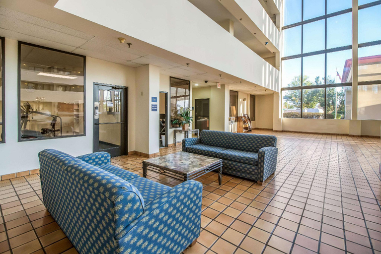 Public Area 2, Clarion Hotel Jackson Northwest, Madison