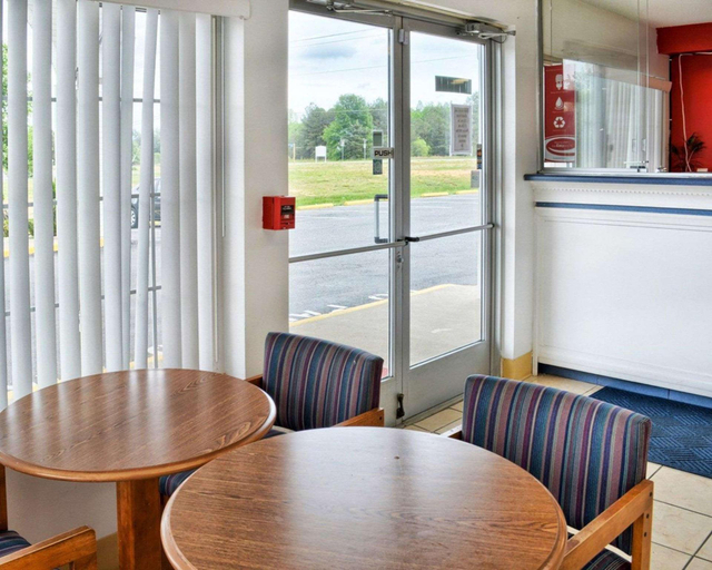 Public Area 2, Econo Lodge Ruther Glen, Caroline