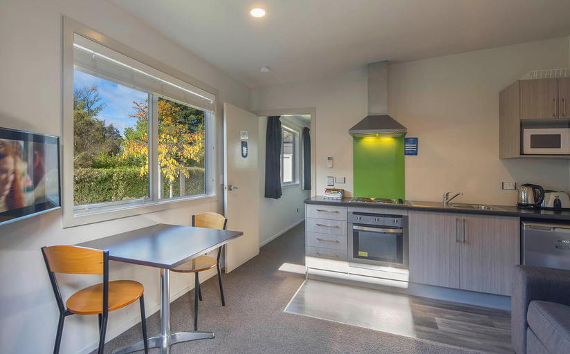 Bedroom 2, Pinewood Lodge, Queenstown-Lakes