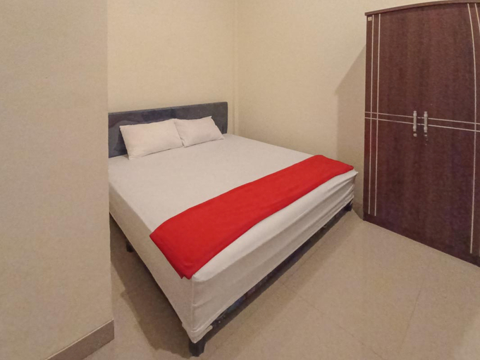 Bedroom 3, RedDoorz Syariah near Sentani City Square, Jayapura