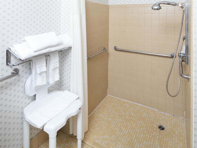 Bathroom 4, Red Lion Inn & Suites Auburn, Placer