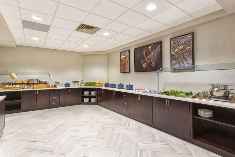 Food & Drinks 4, DoubleTree Suites by Hilton Hotel Nashville Airport, Davidson