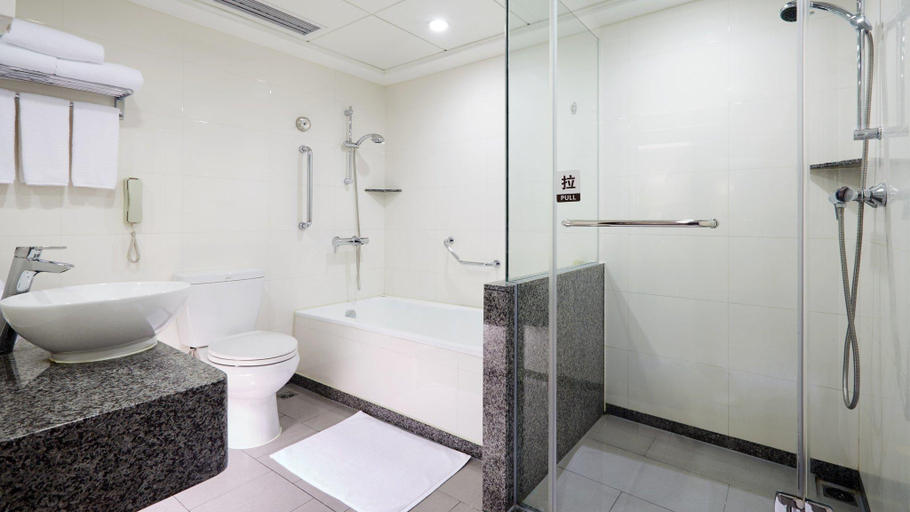 Bathroom 4, Holiday Inn Wuhan Riverside By IHG, Wuhan
