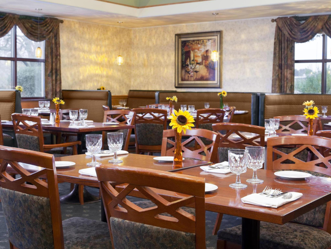 Food & Drinks 3, Four Points by Sheraton Chicago O'Hare Airport, Cook