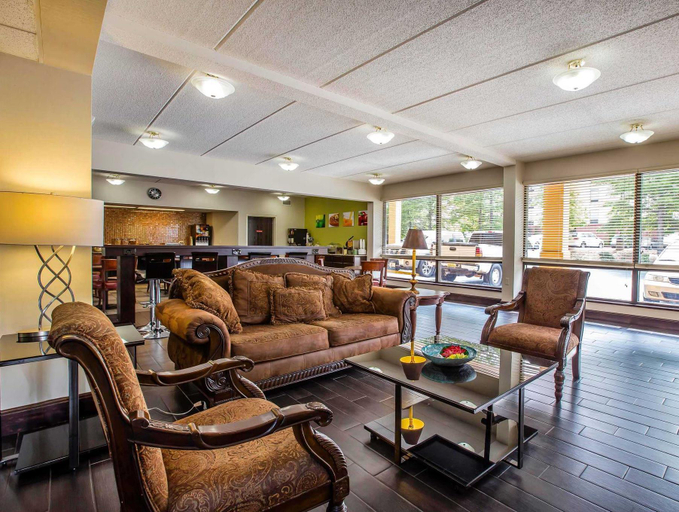 Public Area, Quality Inn Airport - Southeast, Jefferson