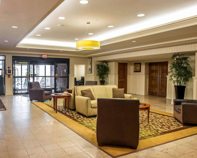 Public Area 2, Comfort Inn & Suites Pittsburgh Fox Chapel, Allegheny