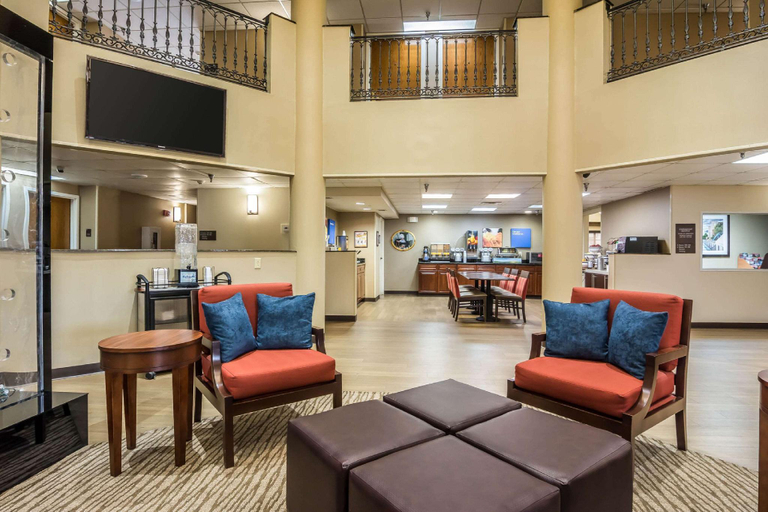 Public Area 3, Comfort Inn & Suites Hamilton Place, Hamilton
