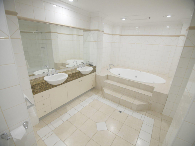 Bathroom 3, Mantra Adelaide Central, Adelaide