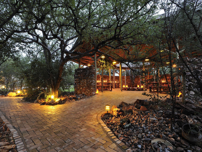Food & Drinks 2, Etosha Village, Outjo