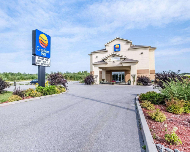 Others 5, Comfort Inn, Nipissing