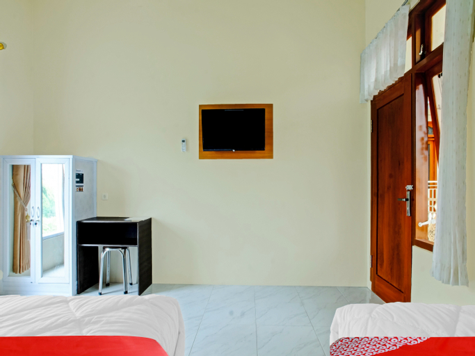OYO 90833 Dewanti Syariah Homestay, Cirebon