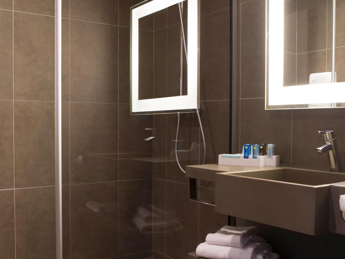Bathroom 5, Novotel Toronto North York, Toronto