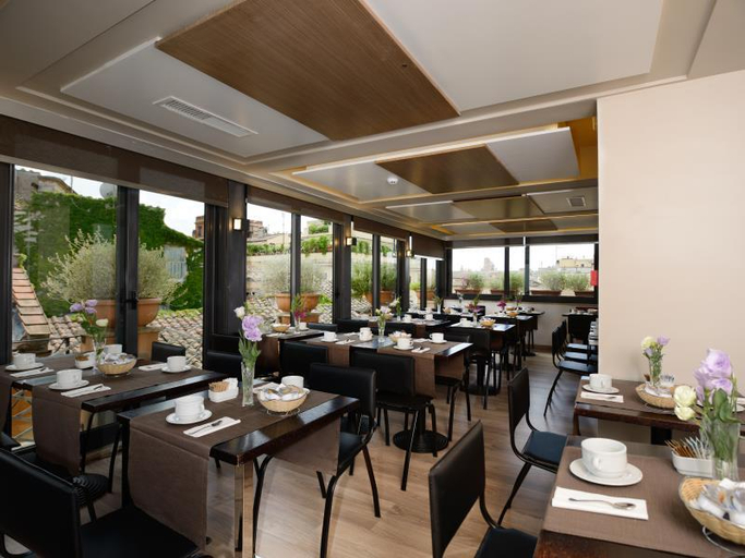 Food & Drinks 5, Hotel Trevi, Rome