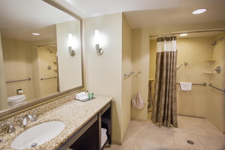Bathroom 4, Hilton St. Louis Frontenac, Saint Louis