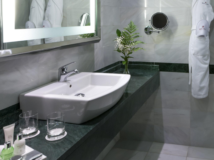 Bathroom 4, NH Collection Palacio de Córdoba, Córdoba