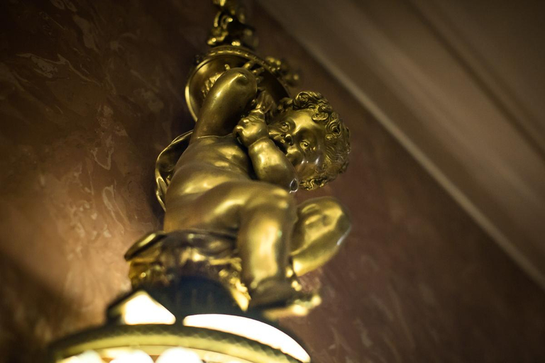 Others 5, Budapest Hotel, Central