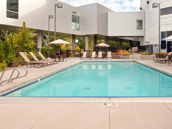 Sport & Beauty, DoubleTree by Hilton Spokane City Center, Spokane