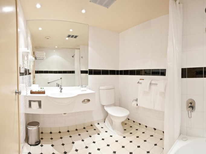 Bathroom 3, Rydges Lakeland Queenstown, Queenstown-Lakes