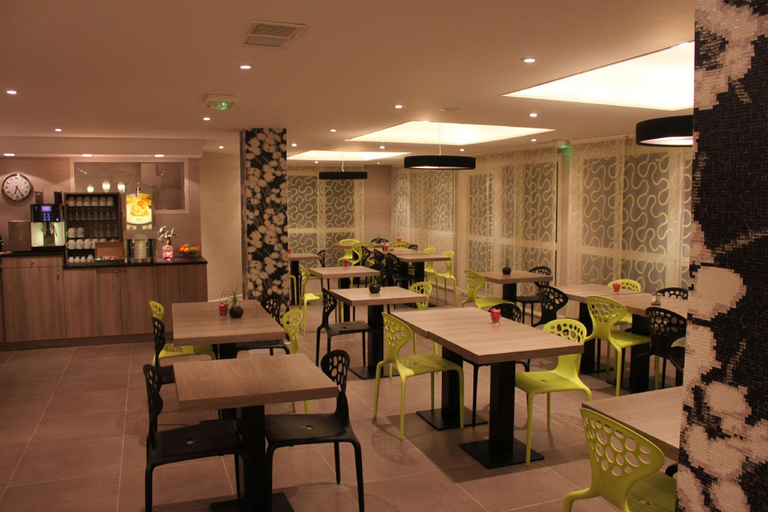 Food & Drinks 5, Kyriad Lyon Est - Saint Bonnet de Mure, Rhône