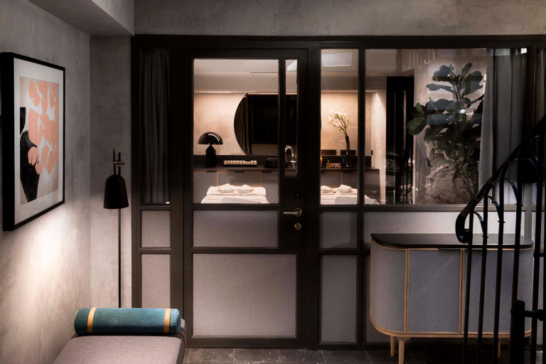 Others 5, Maison ELLE Paris, Paris