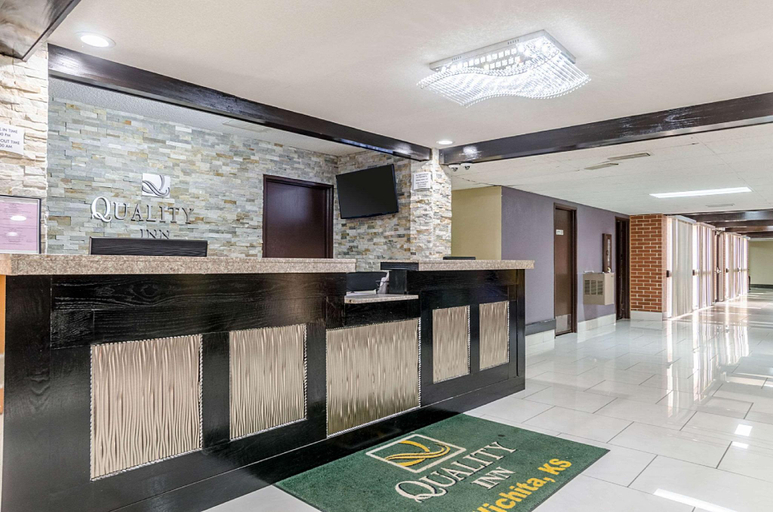 Public Area 2, Quality Inn South, Sedgwick