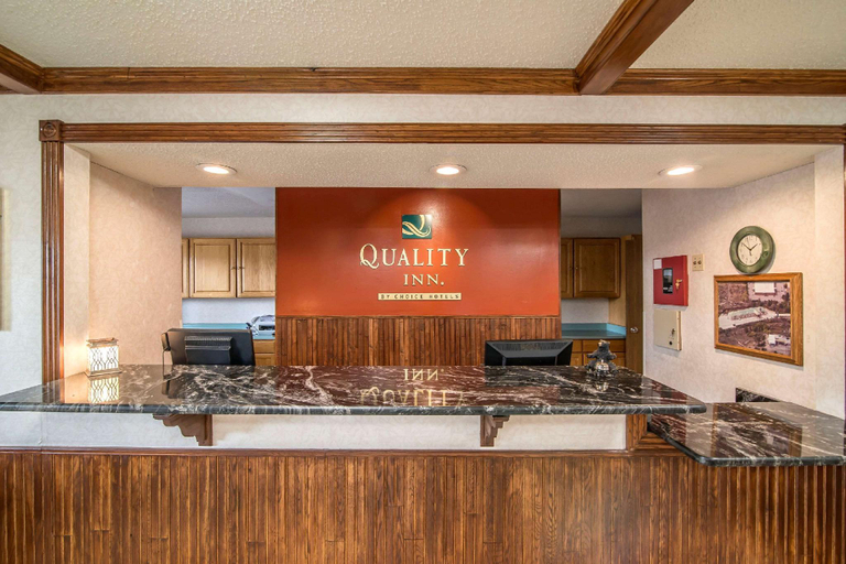 Public Area 2, Quality Inn Raton, NM, Colfax