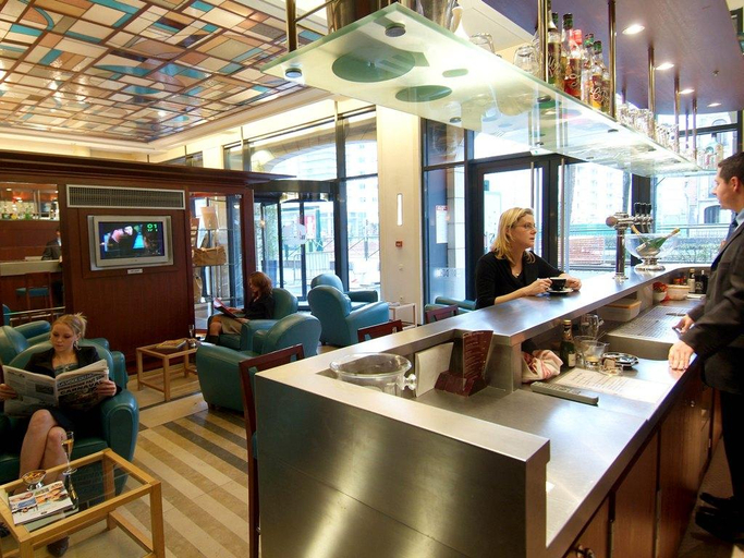 Food & Drinks 5, Hotel Art-Deco Eurallile, Nord