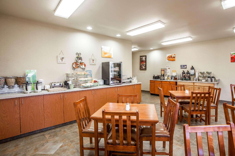 Food & Drinks 5, Quality Inn & Suites Federal Way - Seattle, King