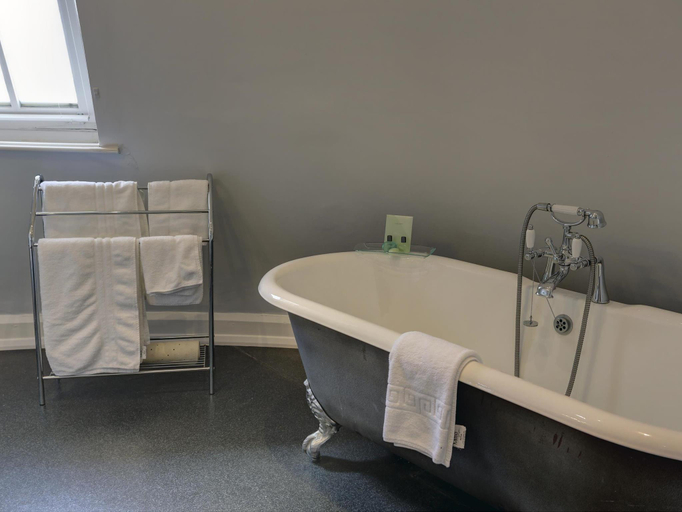 Bathroom 4, Duke Of Cornwall, Plymouth