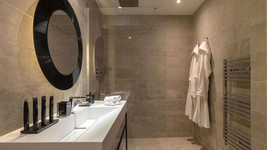 Bathroom 5, Le Prince Regent Residence et Spa, Paris