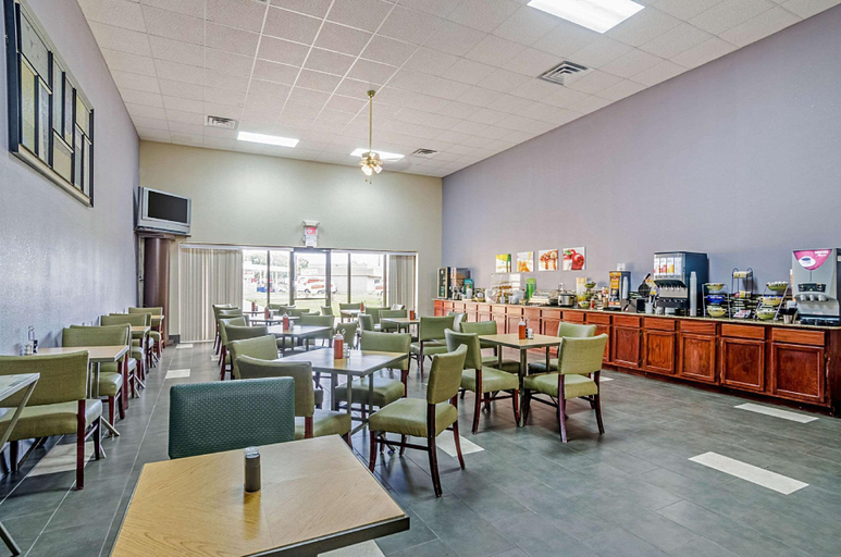 Food & Drinks 5, Quality Inn South, Sedgwick