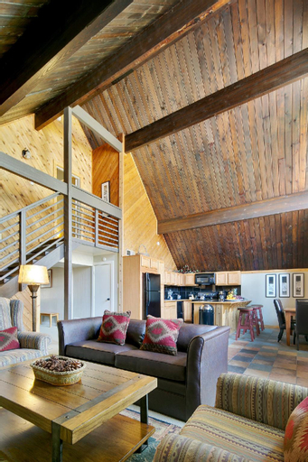 Public Area 2, Mammoth Mountain Inn, Mono