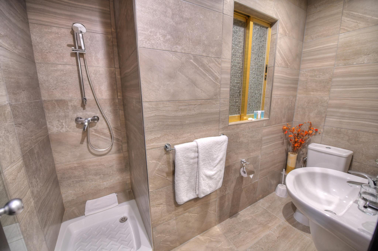 Bathroom 4, St Julians Bay Hotel, St Julian's