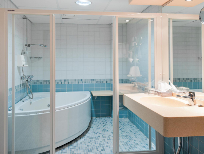 Bathroom 4, Economy Hotel Savonia, North Savonia